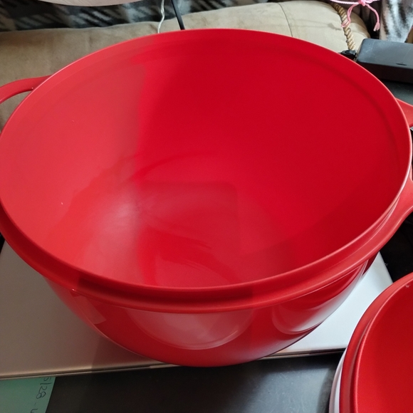 Tupperware - Picture 2 of 3